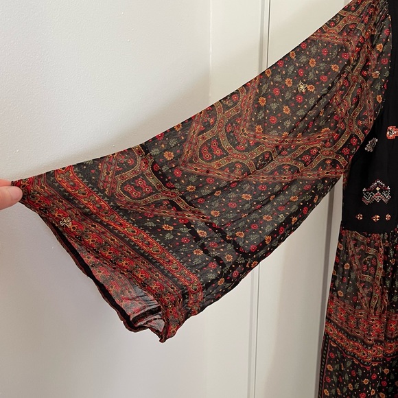 Akemi Kin Embroidered Beaded Boho Tunic Dress - Picture 13 of 16